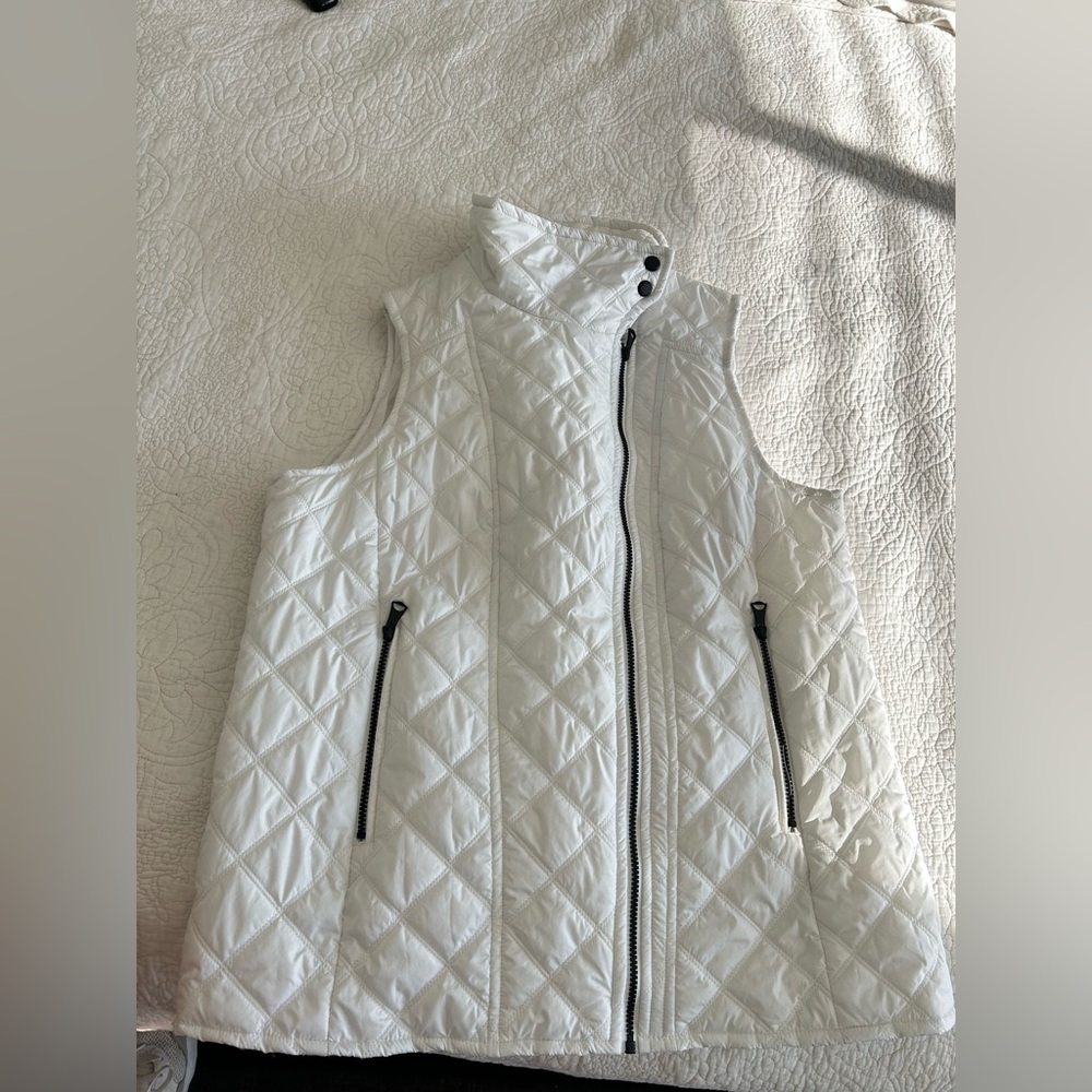 Elegant Quilted White Vest XL